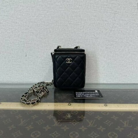 ✨CHANEL 黑金菱格紋肩背斜背菸盒包10*13*4 98新配件塵袋保卡
