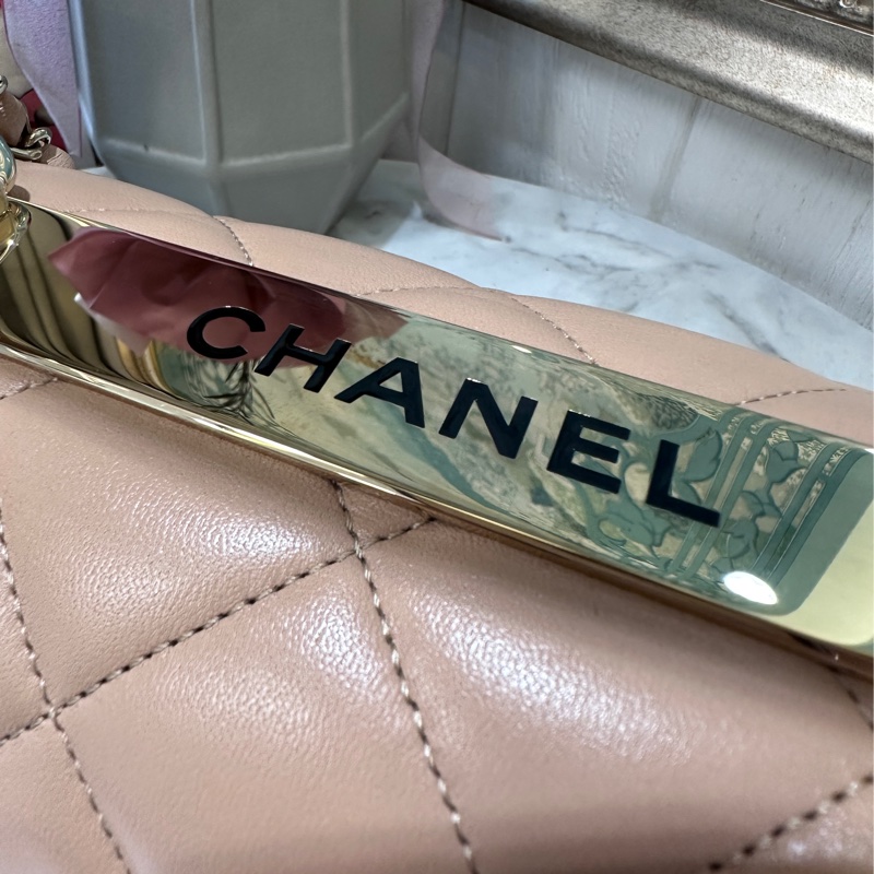 Chanel奶茶羊皮菱格紋淡金釦手提Trendy25肩斜包 A92236-3
