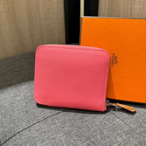 未使用 HERMES SILK IN 粉色全皮拉鍊絲巾短夾 Y刻