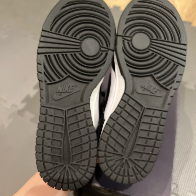 NIKE 休閒鞋 W NIKE DUNK LOW 女黑白色 熊貓/24號-8