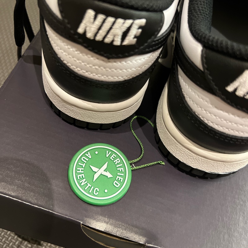 NIKE 休閒鞋 W NIKE DUNK LOW 女黑白色 熊貓/24號-10