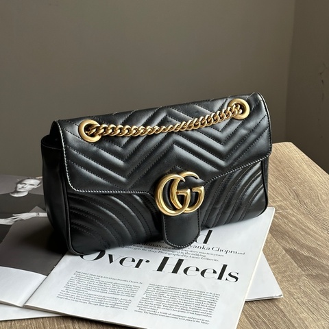 ‎˗ˏˋ 精緻女孩日常 º· 𓈒꙳ ‎˖ Gucci Marmont 26 黑色牛皮金釦肩背包 斜背包