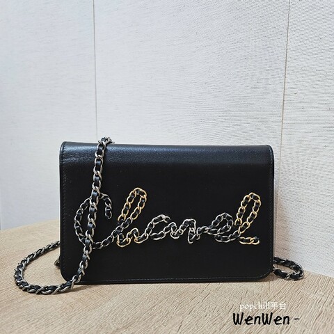 [絕版皮穿鏈Logo❣️] Chanel香奈兒皮穿鏈書寫WOC斜背包