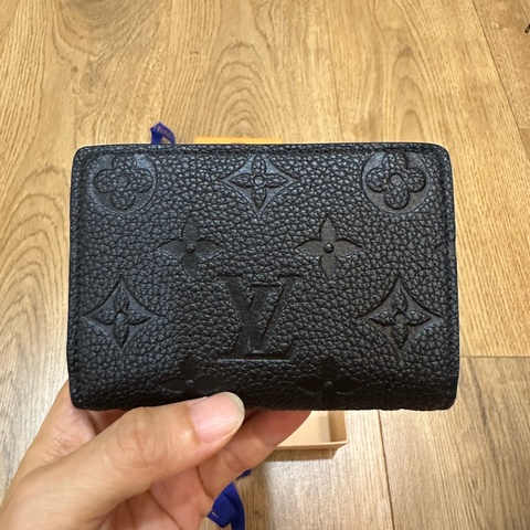 LV短夾