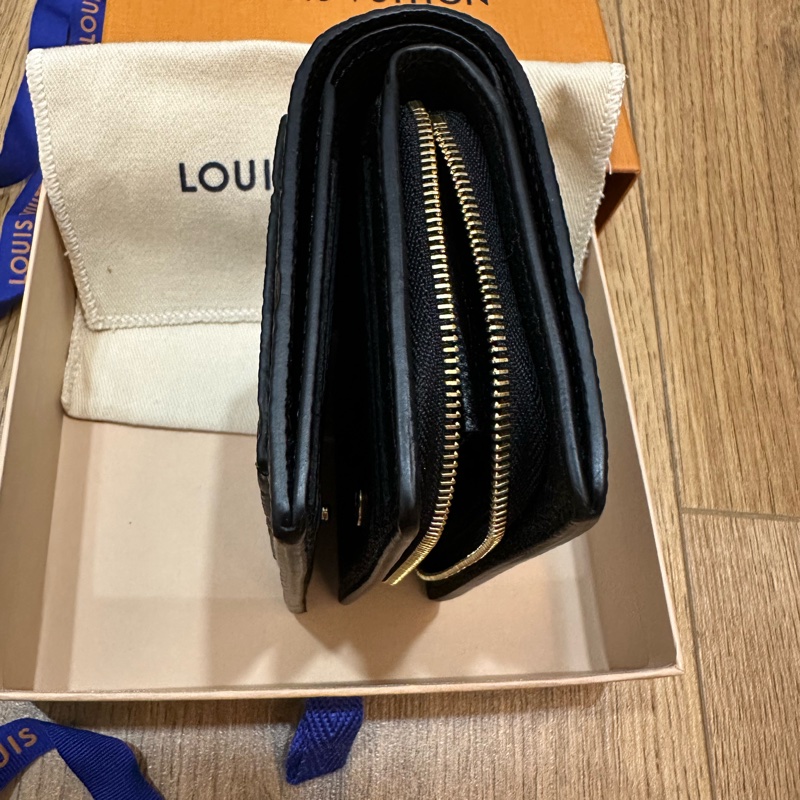 LV短夾-9