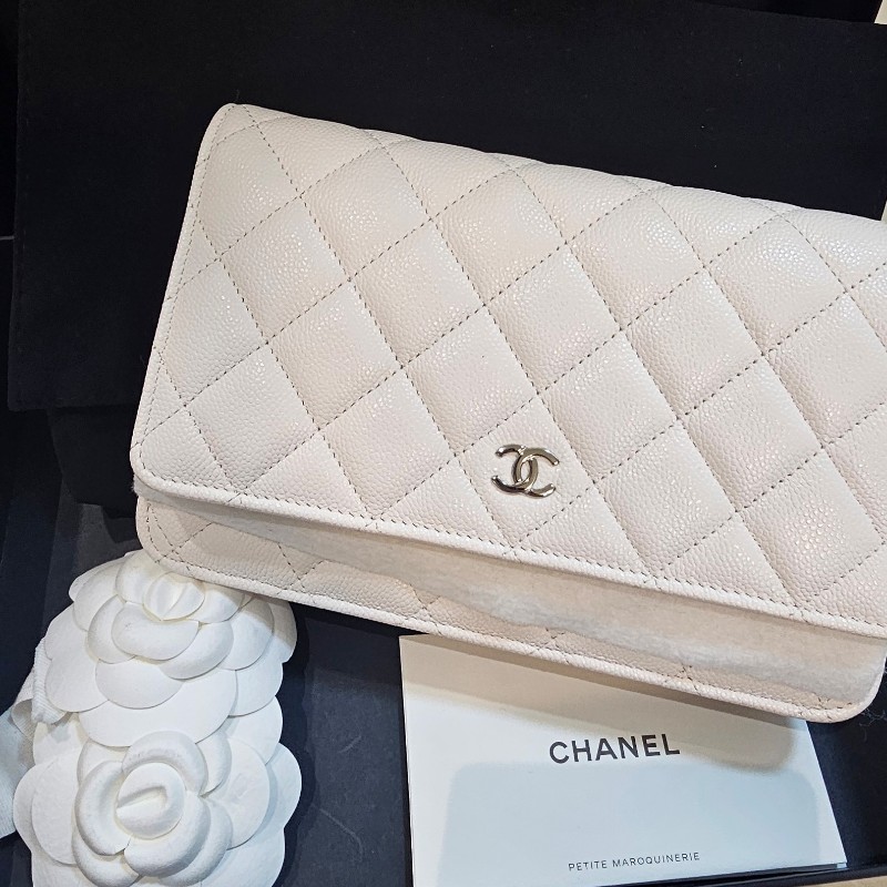 24年春夏「芯片款」✨白雪公主✨ Chanel WOC 荔枝皮 白銀-2