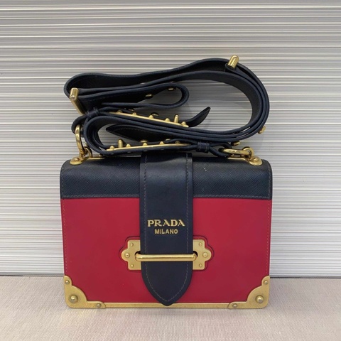 98新 普拉達PRADA cahier紅拼黑斜挎宮廷盒子包