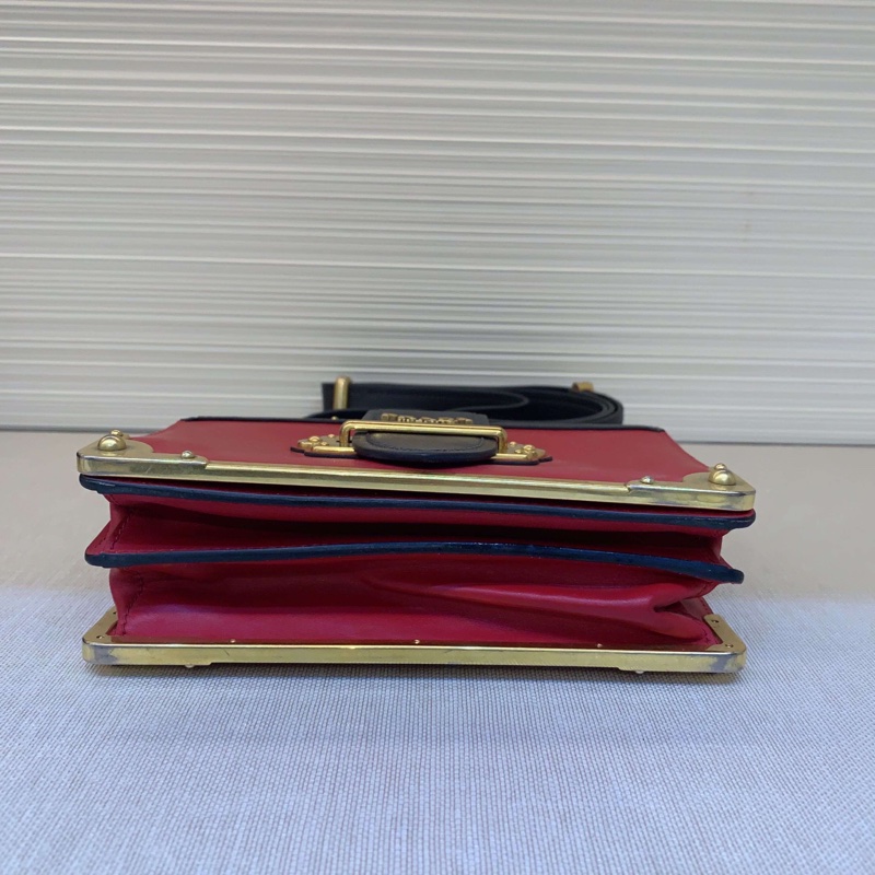 98新 普拉達PRADA cahier紅拼黑斜挎宮廷盒子包-4