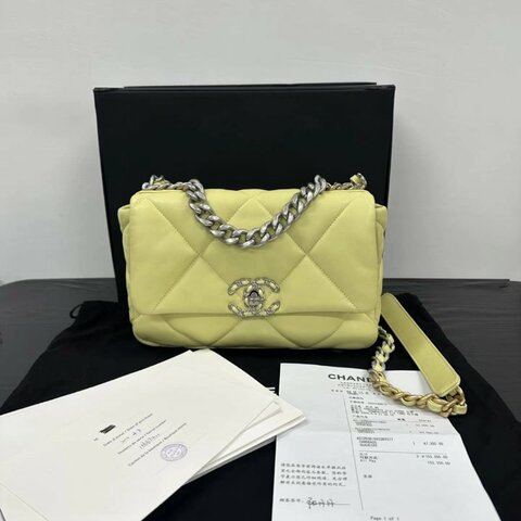 CHANEL 羊皮銀扣黃色19bag 26*16*9 98新 配件盒子塵袋購證