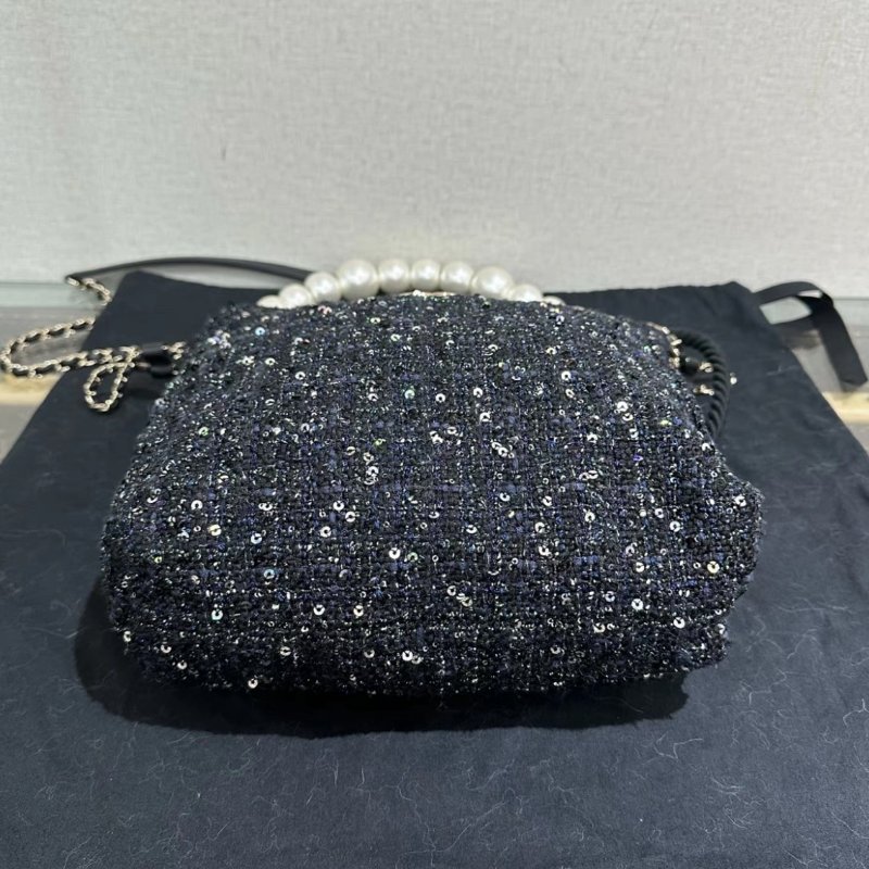 CHANEL 毛呢亮片金扣珍珠鏈條福袋水桶包25*26*8 98新 配件盒子塵袋保卡-3