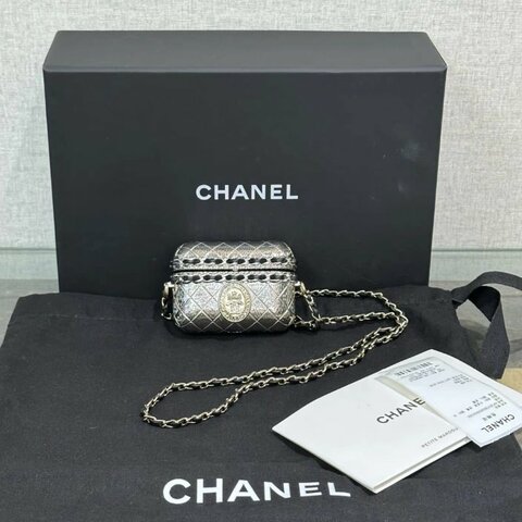 CHANEL 21A銀色水鑽耳機包6.5*5*3 全新閒置 配件盒子塵袋