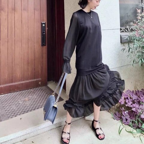 balenciag 黑色金屬蝴蝶結黑銀法式包頭平底涼鞋 38號 全新