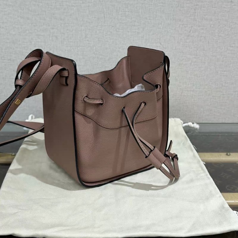 LOEWE 金扣mini抽繩吊床肩背斜背包17*19*11 98新配件塵袋-1