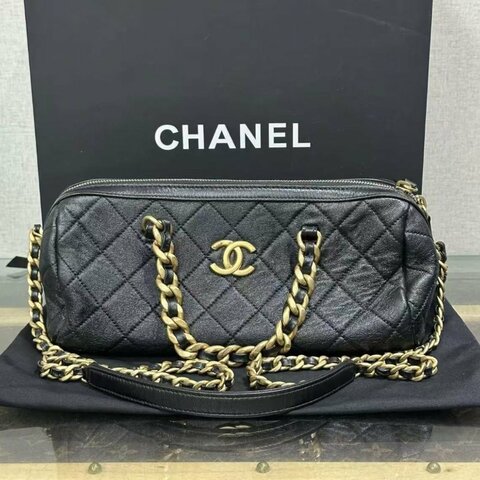 ✨CHANEL 黑金菱格紋保齡球包26*16*11 98新配件塵袋盒子