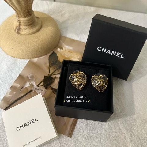 ෆ Chanel 24K 金色愛心蕾絲耳環
