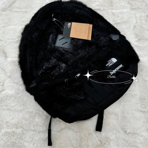 The North Face x Supreme後背包
