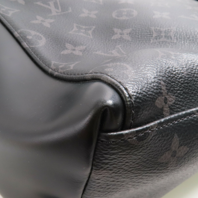 LOUIS VUITTON Monogram Eclipse Messenger PM Voyager銀扣肩背袋-8