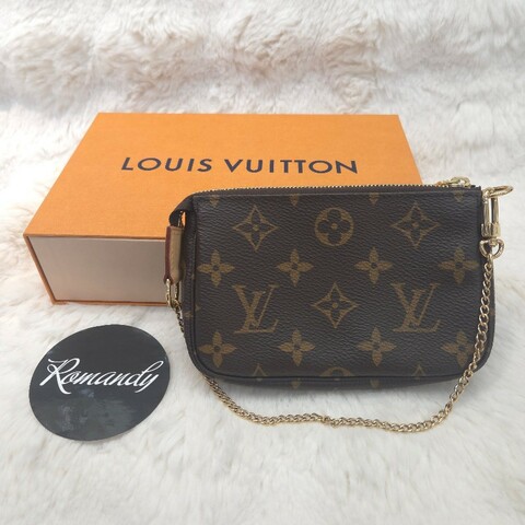 Louis Vuitton mini hobo 麻將包 展示品