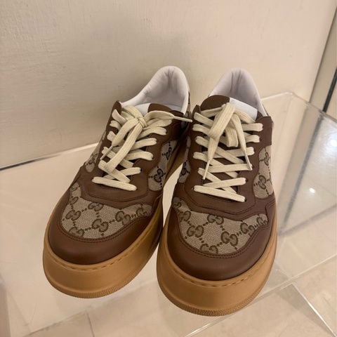 Gucci咖滿版雙G休閒鞋👟