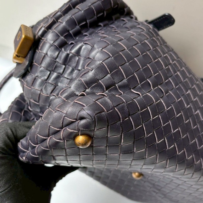 BV 紫黑皮革編織波士頓包-12