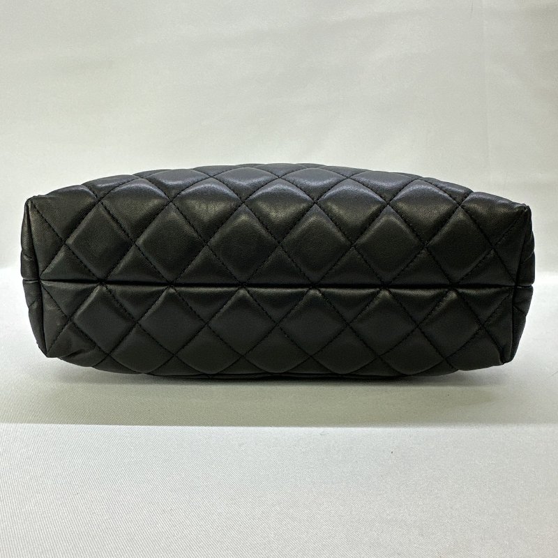 CHANEL 雙C菱格小羊皮托特包-7