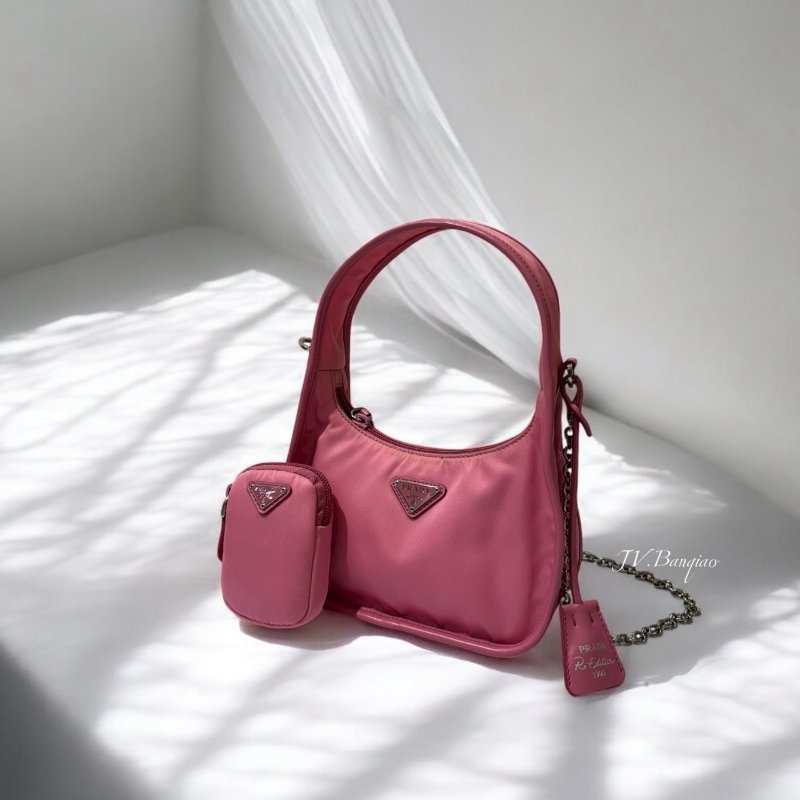 PRADA包包Re-Edition 1995 粉色尼龍HOBO斜/肩背包 1BC114-0