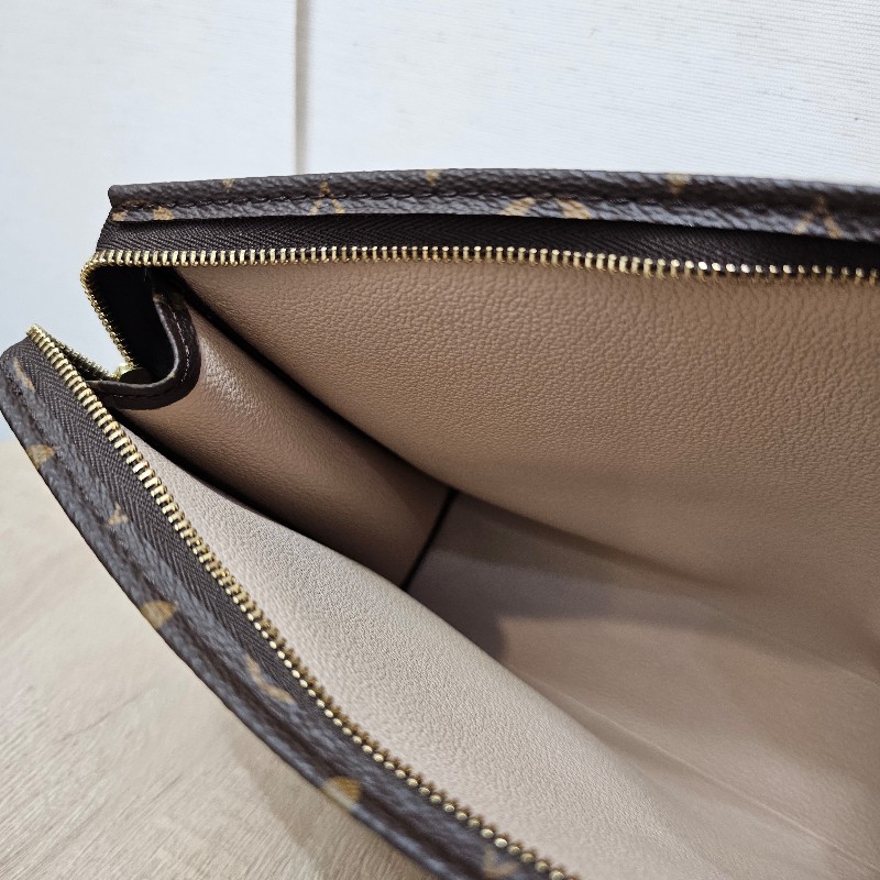 LV老花Poche Toilette拉鏈盥洗包-14