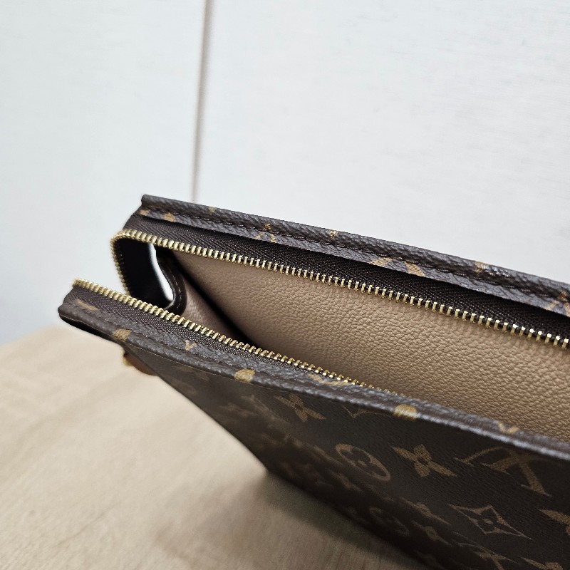 LV老花Poche Toilette拉鏈盥洗包-15