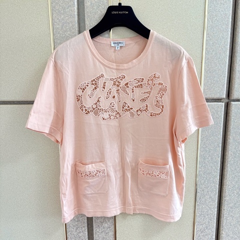 57）Chanel香奈兒正品粉色鏤空大Logo設計款棉質上衣 38/40號 95成新