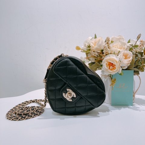 TW4337 CHANEL 香奈兒迷你心心款鍊帶包包MINI LAMBSKIN CC IN LOVE HEART BAG