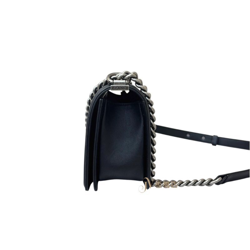 CHANEL 包包 BOY 25 黑色菱格牛皮銀釦口蓋包 A67086-2