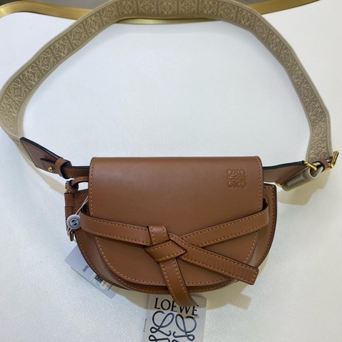Loewe羅意威gate mini焦糖色寬肩帶肩背包斜挎包