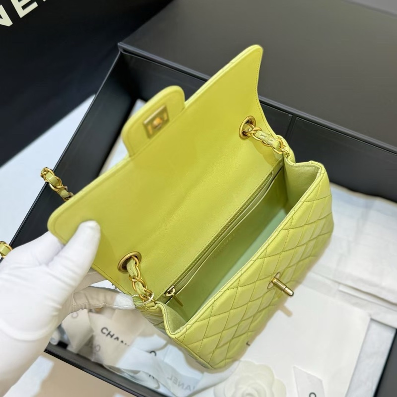 Chanel香奈兒羊皮徽章鏈條23C 方胖子-5