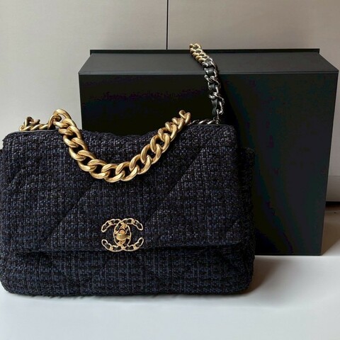 Chanel 鍊帶深藍黑軟呢布19包 30
