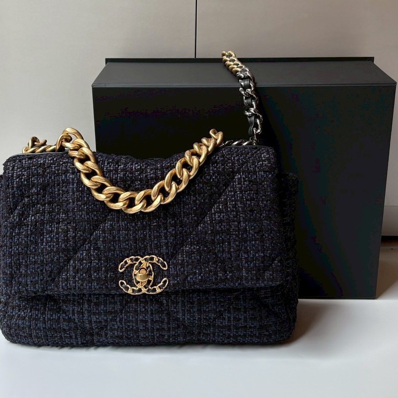 Chanel 鍊帶深藍黑軟呢布19包 30-0