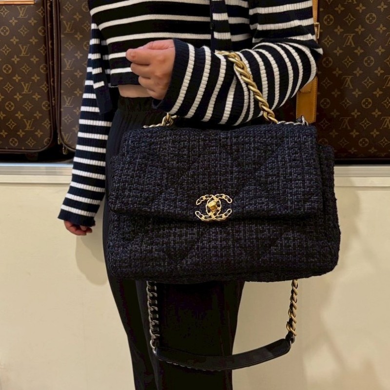 Chanel 鍊帶深藍黑軟呢布19包 30-2