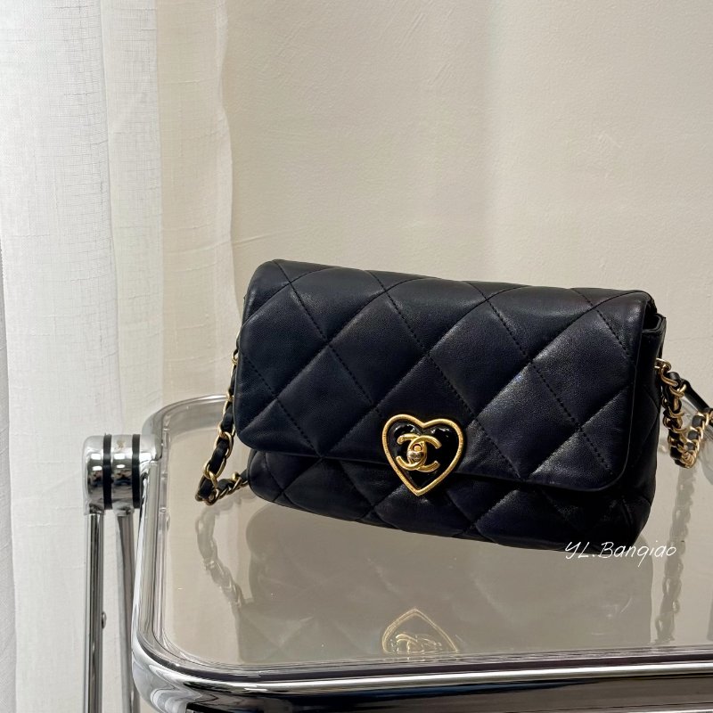 CHANEL Flap Bag愛心鎖扣黑色小羊皮鍊條包AS3986-0