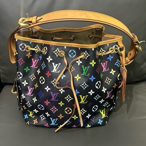 Lv黑三彩NOE中号抽绳水桶