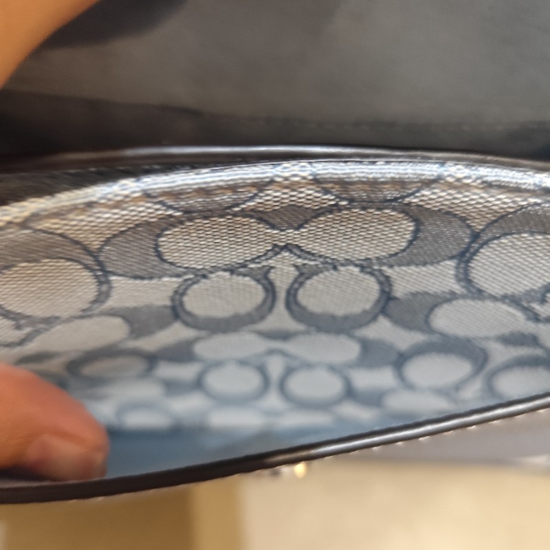 Coach Lonnie 香布蕾滿版圓標郵差包 寶寶藍 全新(年末限時特價1/1止)-22