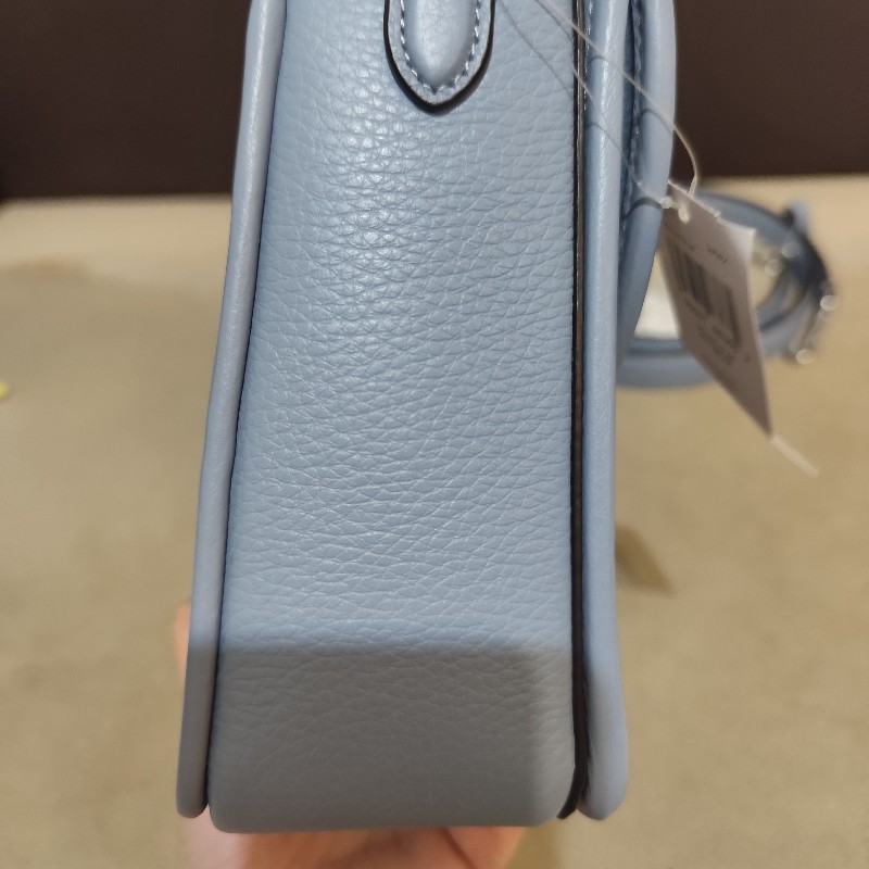 Coach Lonnie 香布蕾滿版圓標郵差包 寶寶藍 全新(年末限時特價1/1止)-29