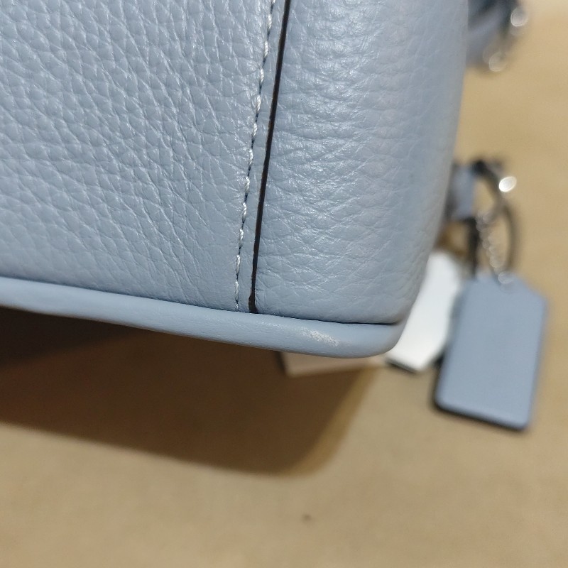 Coach Lonnie 香布蕾滿版圓標郵差包 寶寶藍 全新(年末限時特價1/1止)-32