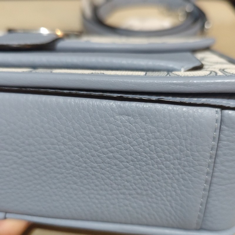 Coach Lonnie 香布蕾滿版圓標郵差包 寶寶藍 全新(年末限時特價1/1止)-34