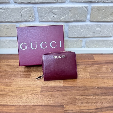 Gucci新款防刮皮短夾  櫻桃紅