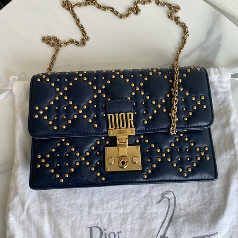 Dior 黑金鉚釘款addict woc