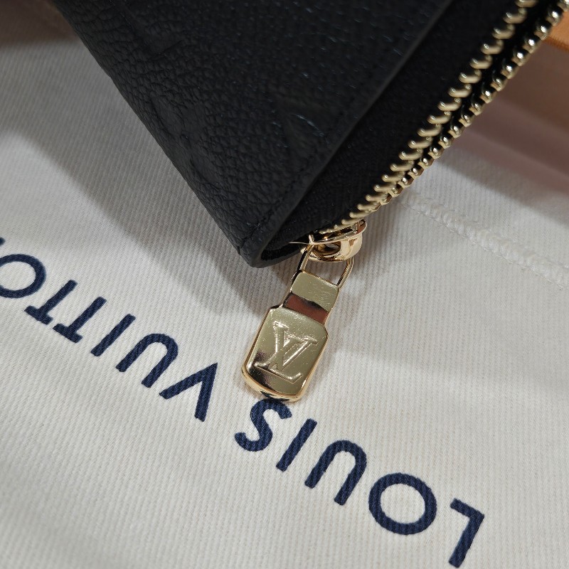 LV M12425 最新款 超級實用多夾層 拉鍊中夾-14