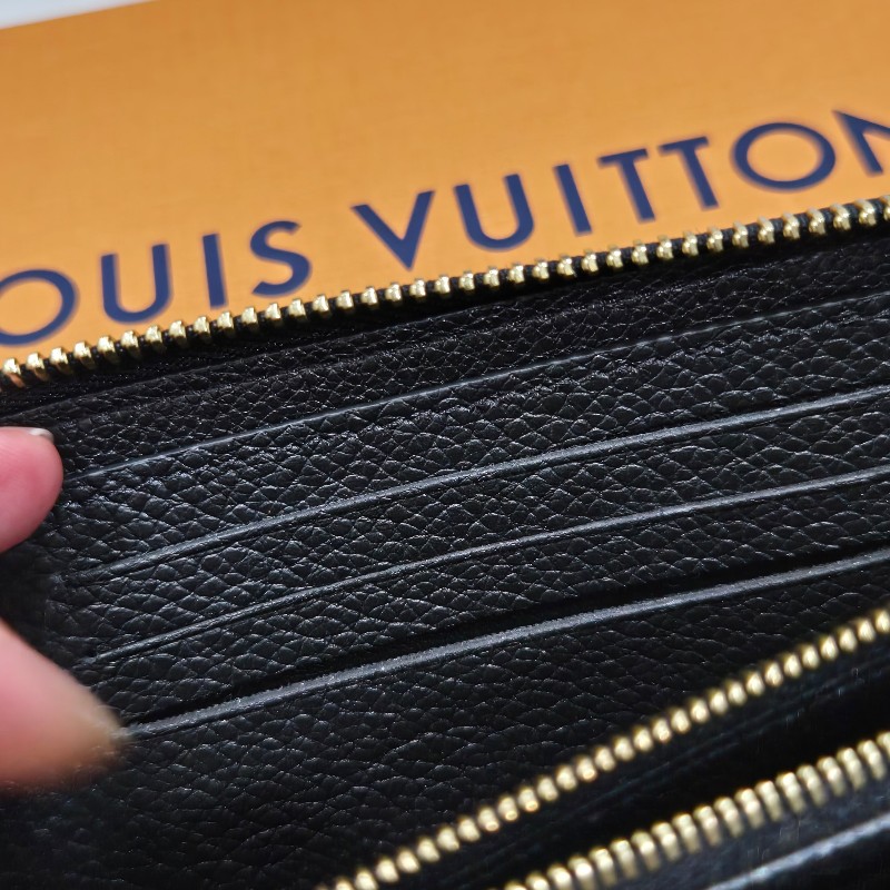 LV M12425 最新款 超級實用多夾層 拉鍊中夾-16