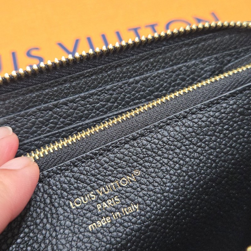 LV M12425 最新款 超級實用多夾層 拉鍊中夾-21