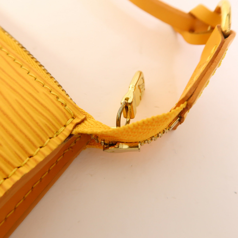 LOUIS VUITTON Epi Pochette Accessoires Pouch金扣手挽袋-14