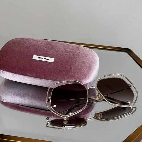 MIU MIU 太陽眼鏡