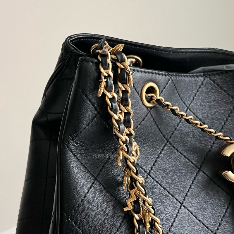 CHANEL埃及系列水桶包-9